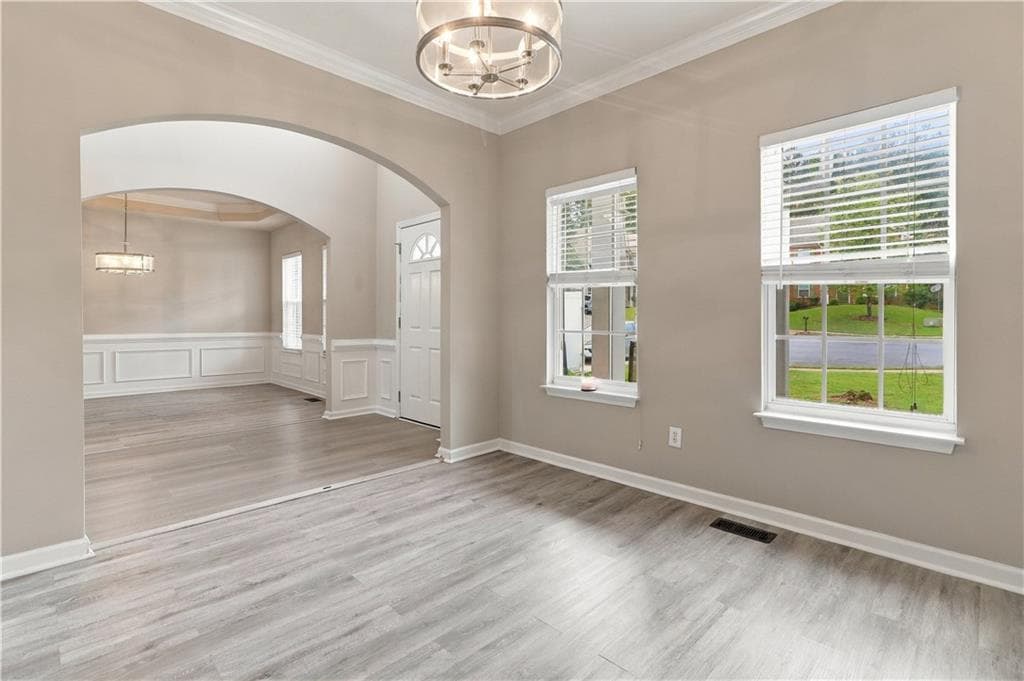 6 bedroom, 4 bathroom, 4,353 sq ft single family residence for sale at 411 Azure Court, Stockbridge, GA 30281 — photo 3