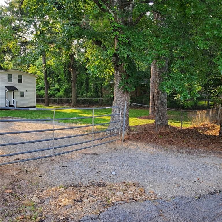 3 bedroom, 2 bathroom, 1,176 sq ft single family residence for sale at 249 W Highway 78, Temple, GA 30179 — photo 5