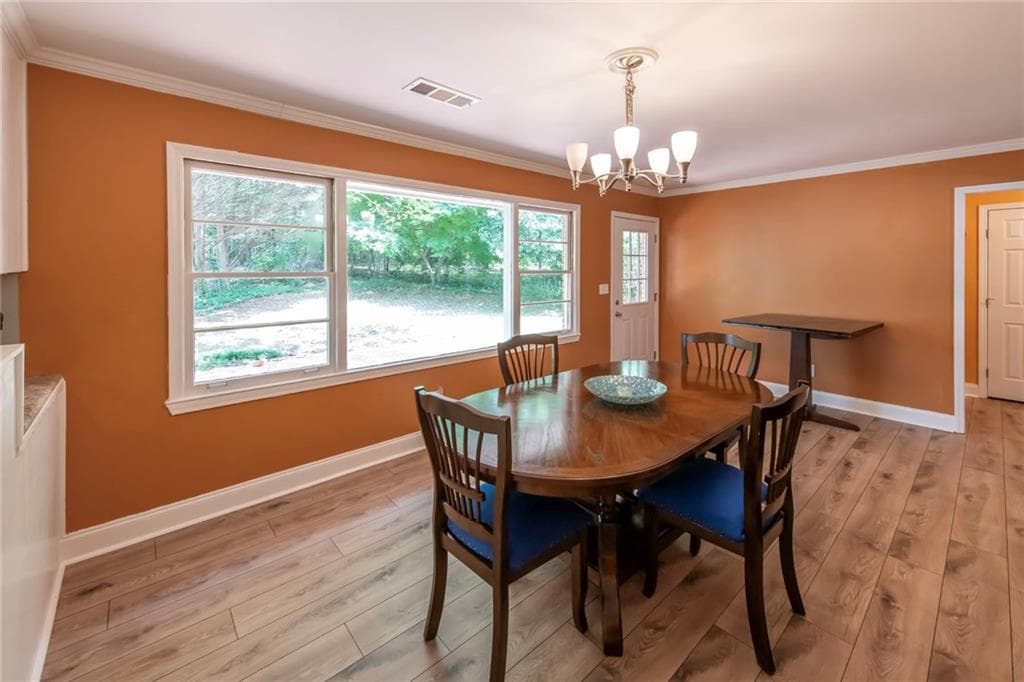 3 bedroom, 2 bathroom, 1,724 sq ft single family residence for sale at 211 Bennett Circle, Carrollton, GA 30117 — photo 9