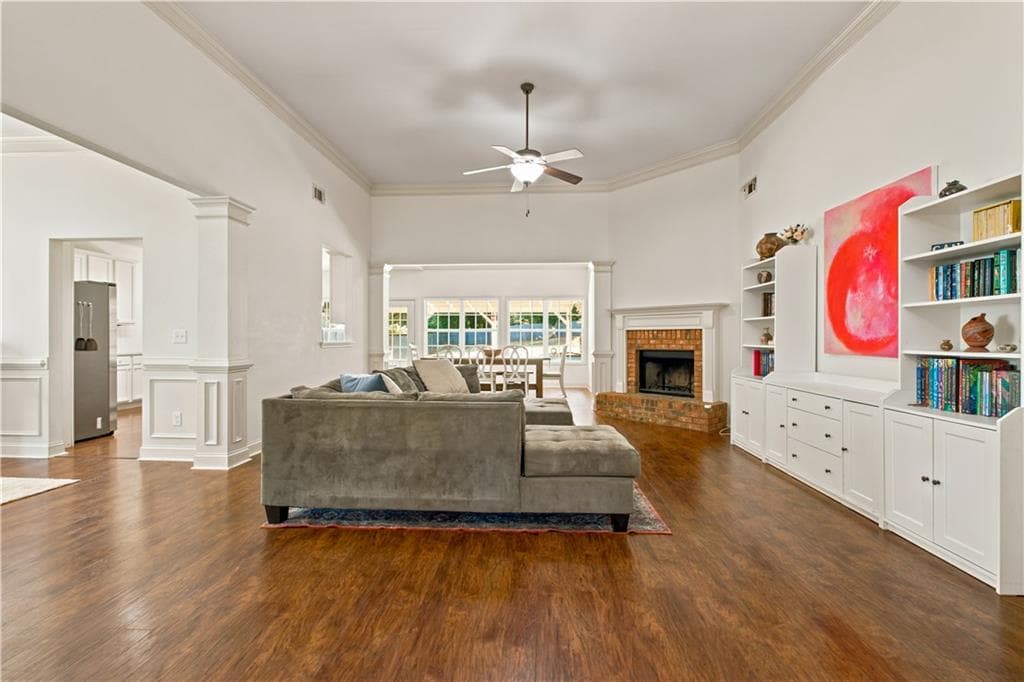 4 bedroom, 2 bathroom, 2,714 sq ft single family residence for sale at 6204 Cove Creek Drive, Flowery Branch, GA 30542 — photo 5