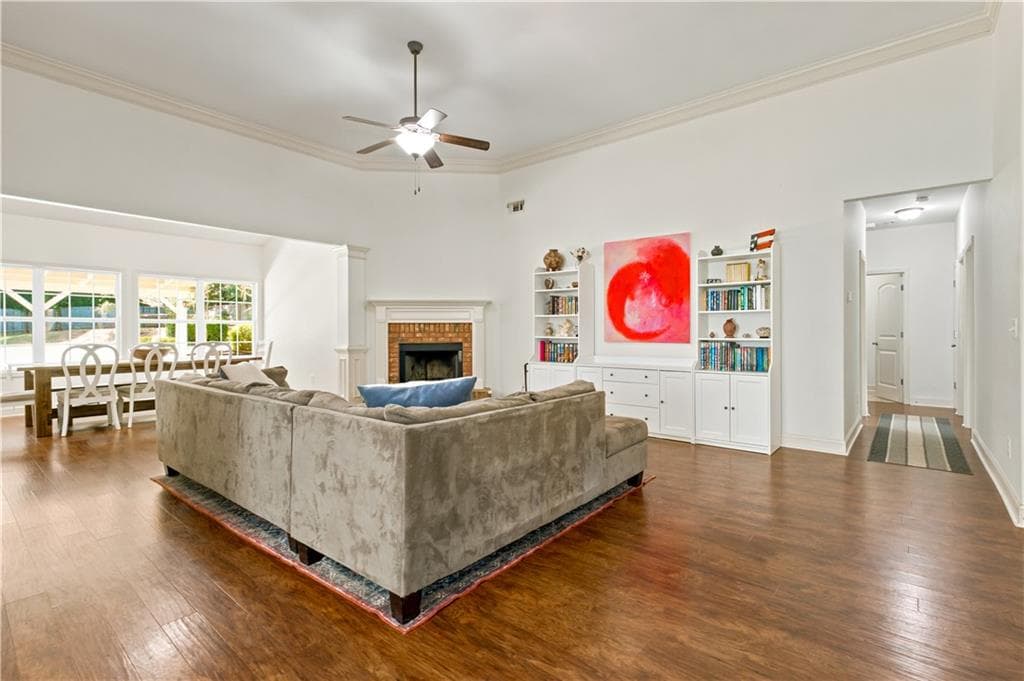 4 bedroom, 2 bathroom, 2,714 sq ft single family residence for sale at 6204 Cove Creek Drive, Flowery Branch, GA 30542 — photo 10