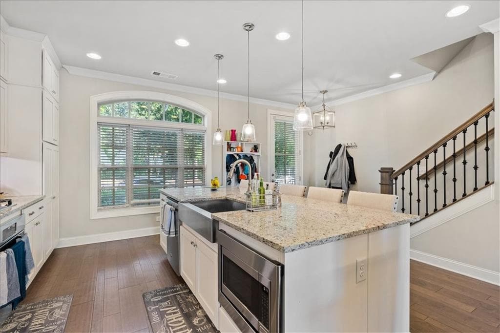 3 bedroom, 4 bathroom, 2,074 sq ft townhouse for rent at 1305 Faircrest Way, Suwanee, GA 30024 for $3,400 a month — photo 6