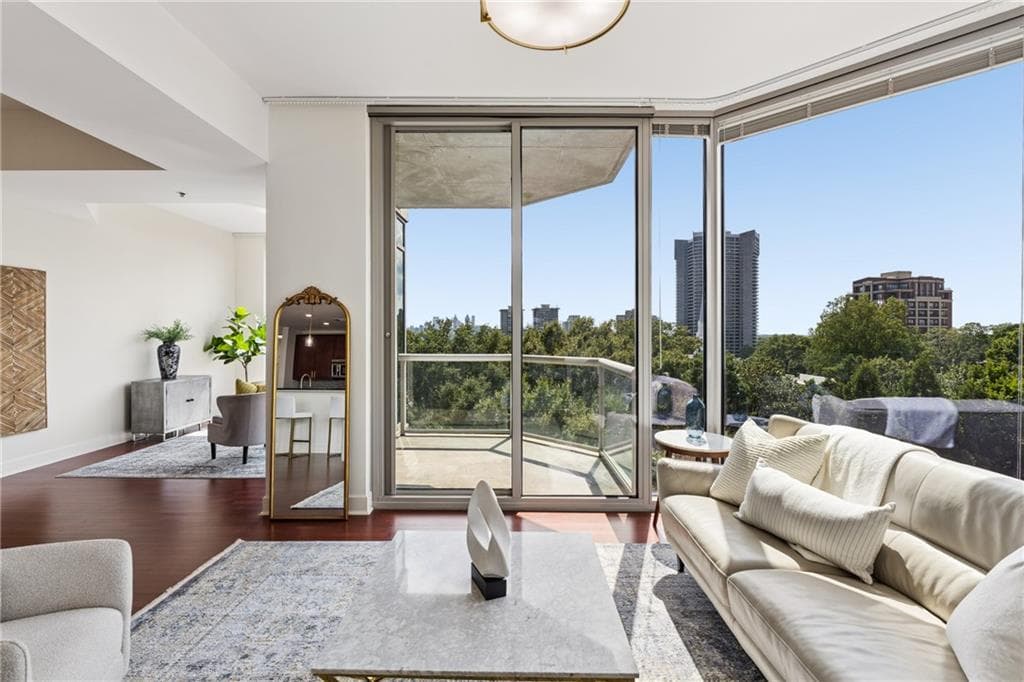 2 bedroom, 3 bathroom, 1,794 sq ft condominium for sale at 2795 Peachtree Road 602, Atlanta, GA 30305