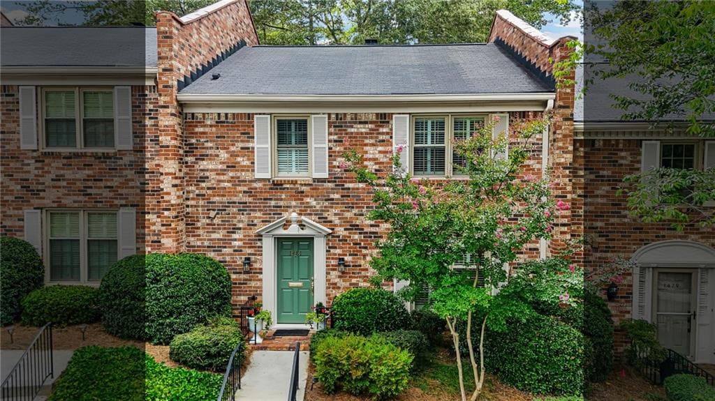 3 bedroom, 3 bathroom, 1,944 sq ft townhouse under contract at 1481 Leafmore Place, Decatur, GA 30033 — photo 2