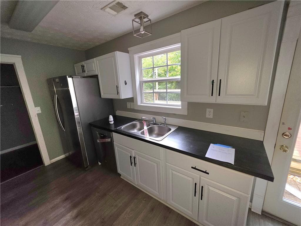 3 bedroom, 3 bathroom, 1,548 sq ft single family residence for sale at 421 Shenandoah Court, Winder, GA 30680 — photo 6
