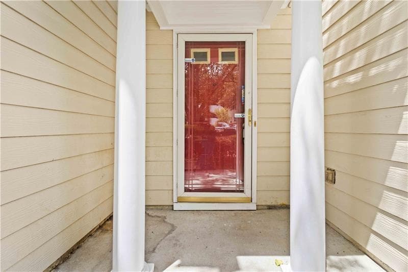 2 bedroom, 3 bathroom, 1,561 sq ft townhouse for rent at 5820 Terremont Circle, Norcross, GA 30093 for $1,850 a month — photo 4