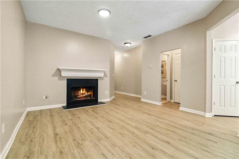 2 bedroom, 3 bathroom, 1,561 sq ft townhouse for rent at 5820 Terremont Circle, Norcross, GA 30093 for $1,850 a month — photo 7
