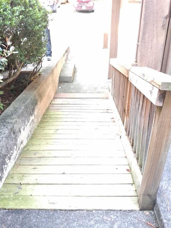 3 bedroom, 3 bathroom, 1,498 sq ft condominium for sale at 111 Willowick Drive, Lithonia, GA 30038 — photo 2