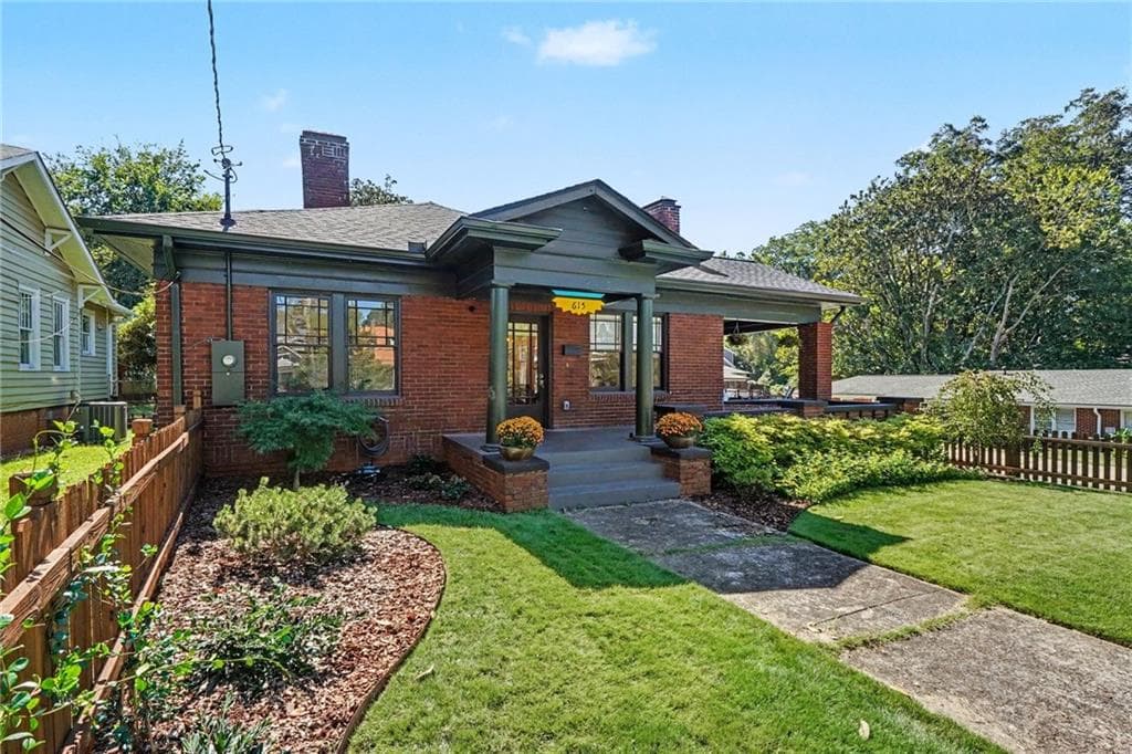 3 bedroom, 2 bathroom, 1,548 sq ft single family residence for sale at 615 Ormewood Avenue, Atlanta, GA 30312 — photo 4