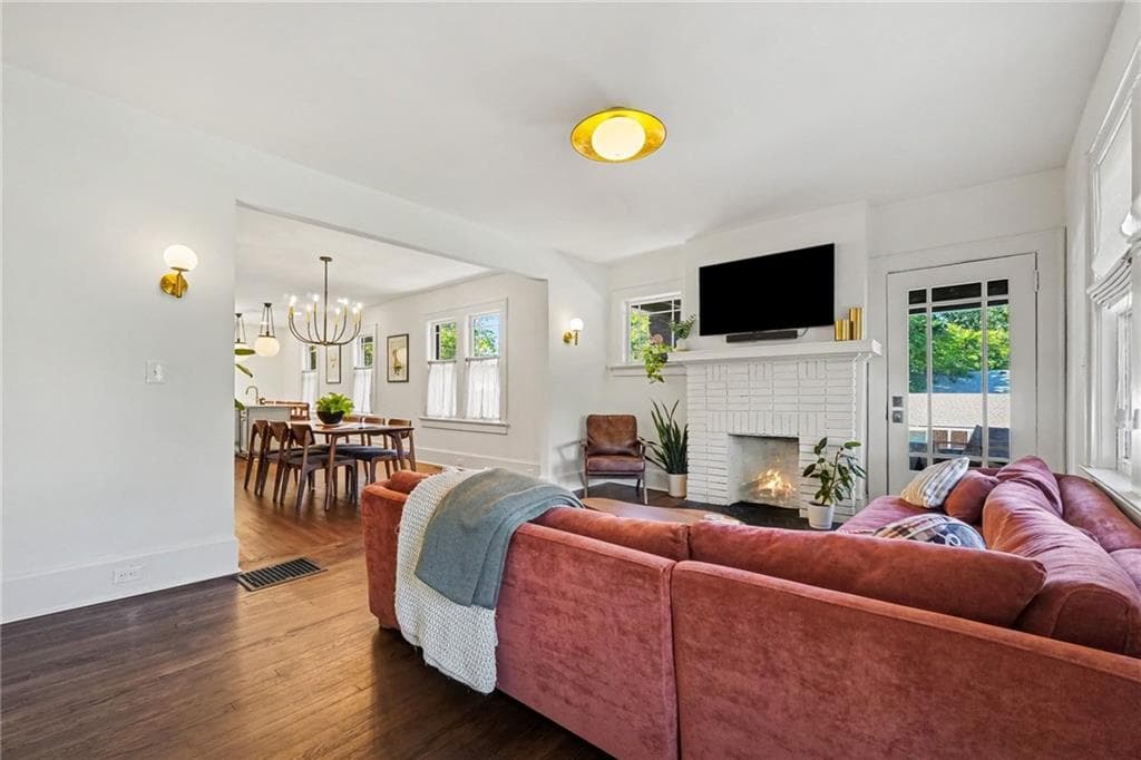 3 bedroom, 2 bathroom, 1,548 sq ft single family residence for sale at 615 Ormewood Avenue, Atlanta, GA 30312 — photo 9