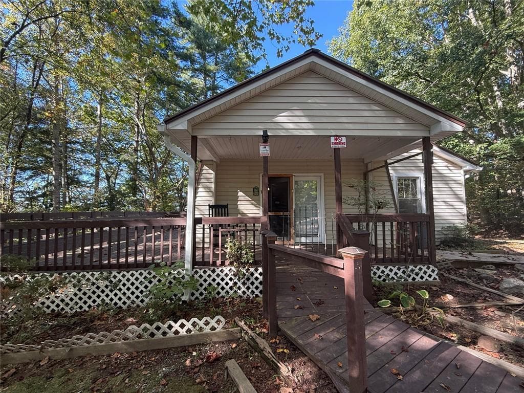 2 bedroom, 1 bathroom, 1,708 sq ft single family residence for sale at 269 Kimsey Street, Blairsville, GA 30512 — photo 2