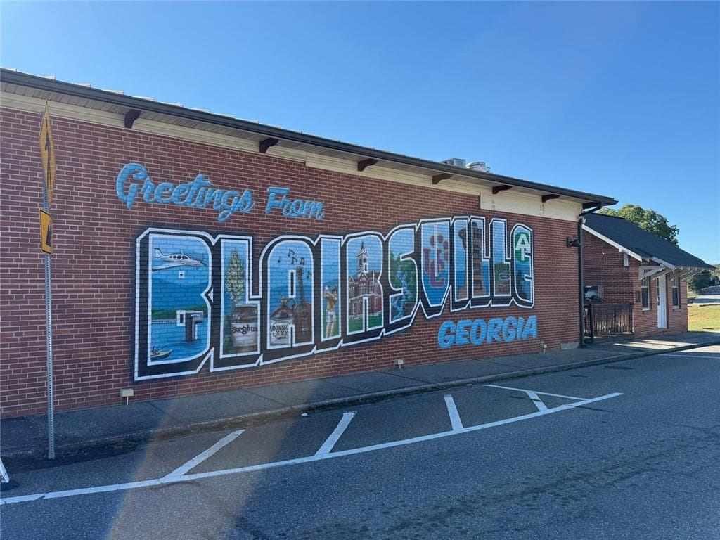 2 bedroom, 1 bathroom, 1,708 sq ft single family residence for sale at 269 Kimsey Street, Blairsville, GA 30512 — photo 7