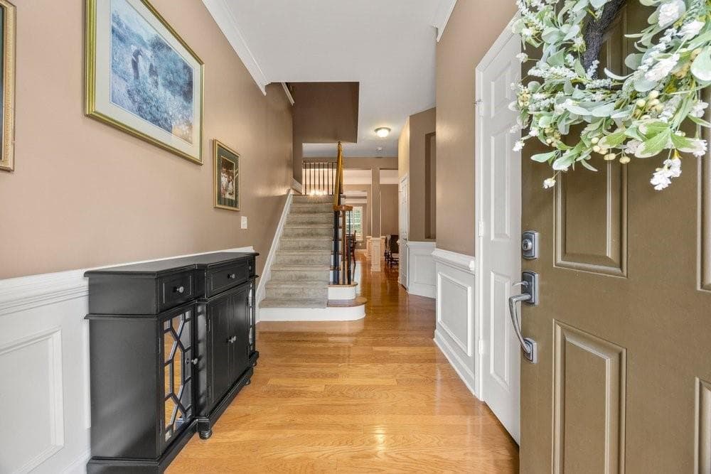 3 bedroom, 4 bathroom, 2,600 sq ft townhouse for sale at 1606 Lexington Drive, Roswell, GA 30075 — photo 4