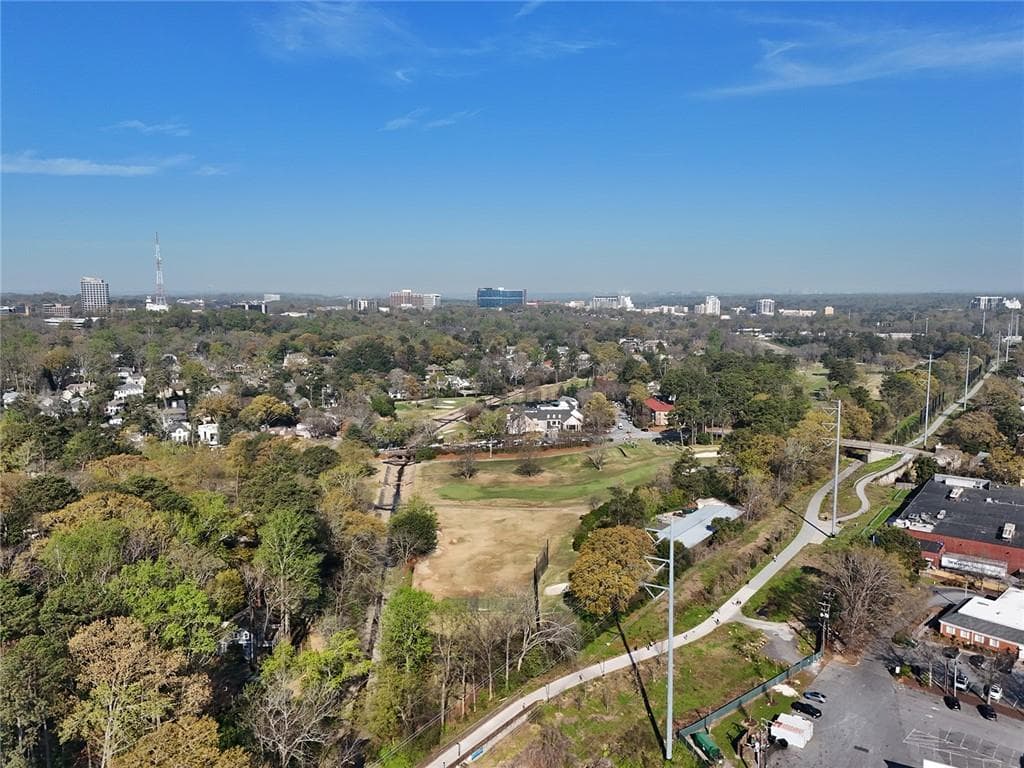 2 bedroom, 1 bathroom, 1,050 sq ft condominium for sale at 7 Park Lane J, Atlanta, GA 30309 — photo 3