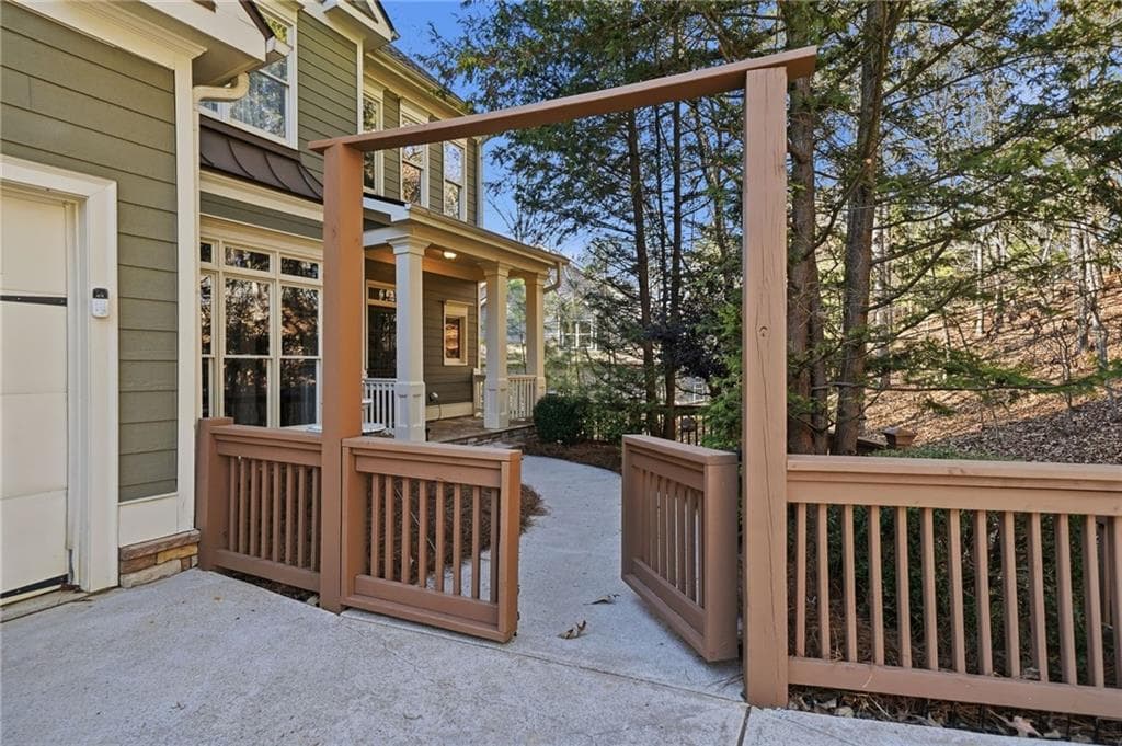 5 bedroom, 5 bathroom, 4,019 sq ft single family residence for sale at 118 Broadwater Court, Waleska, GA 30183 — photo 4