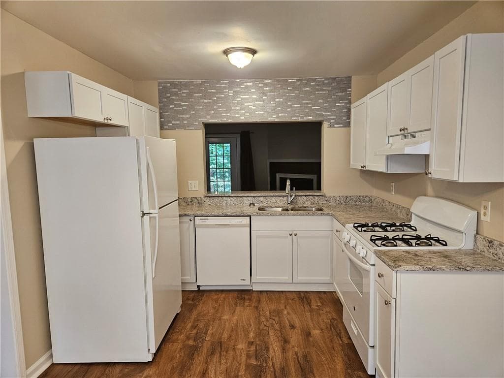 2 bedroom, 3 bathroom, 1,100 sq ft townhouse for rent at 1225 Oakplace Drive, Marietta, GA 30008 for $1,300 a month — photo 3