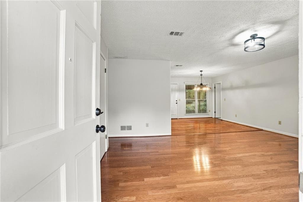 4 bedroom, 2 bathroom, 1,456 sq ft single family residence for rent at 3095 Woodland Drive, Kennesaw, GA 30152 for $2,300 a month — photo 4