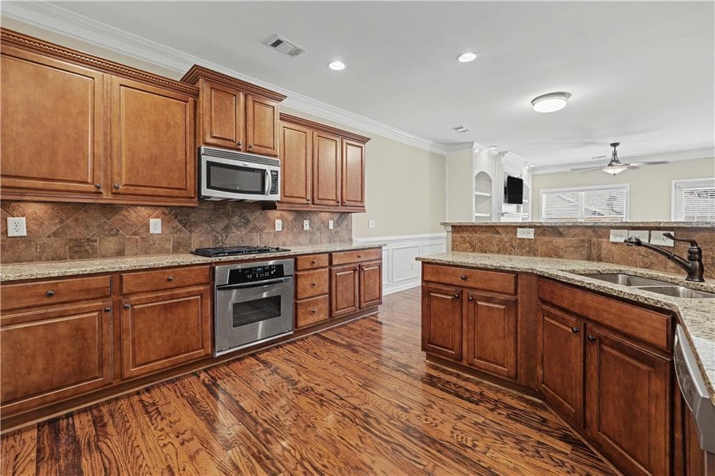 4 bedroom, 4 bathroom, 2,311 sq ft condominium for sale at 3107 Deercrest Court 117, Cumming, GA 30040 — photo 5