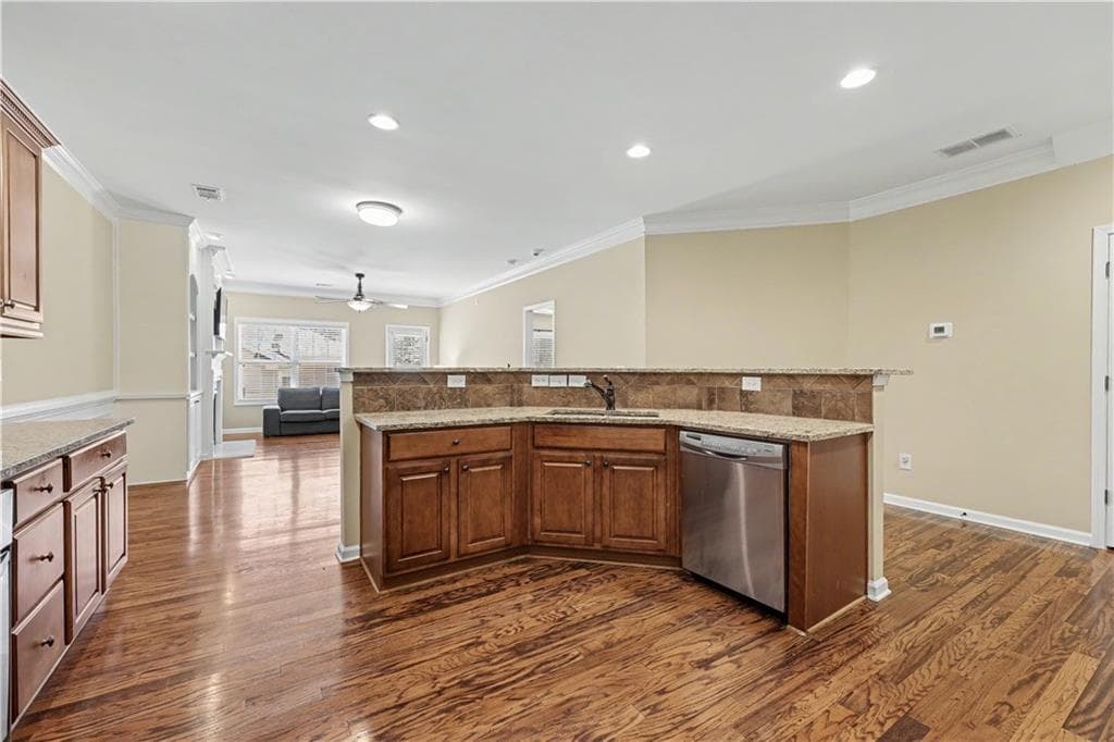 4 bedroom, 4 bathroom, 2,311 sq ft condominium for sale at 3107 Deercrest Court 117, Cumming, GA 30040 — photo 6