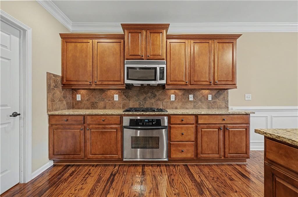 4 bedroom, 4 bathroom, 2,311 sq ft condominium for sale at 3107 Deercrest Court 117, Cumming, GA 30040 — photo 8