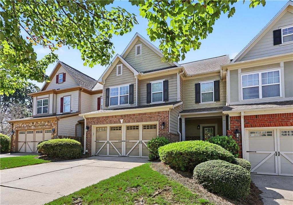 4 bedroom, 4 bathroom, 2,311 sq ft condominium for sale at 3107 Deercrest Court 117, Cumming, GA 30040 — photo 2
