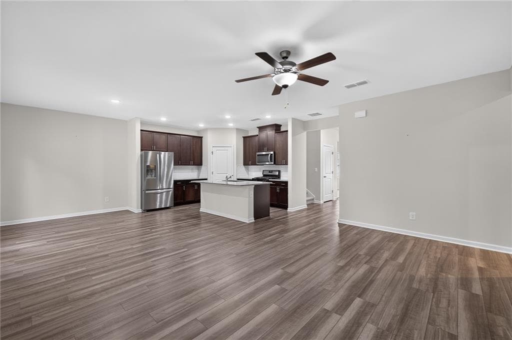 5 bedroom, 3 bathroom, 2,674 sq ft single family residence for sale at 5836 Hackberry Lane, Braselton, GA 30517 — photo 9