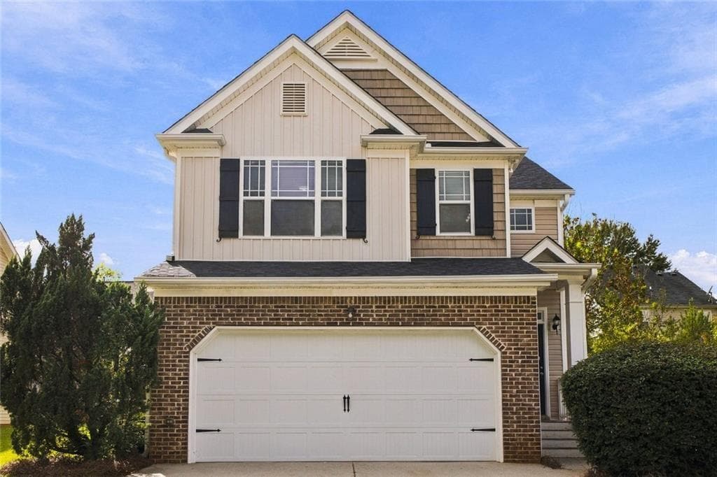 3 bedroom, 3 bathroom, 1,602 sq ft single family residence for sale at 8133 Brookbend Drive, Douglasville, GA 30134