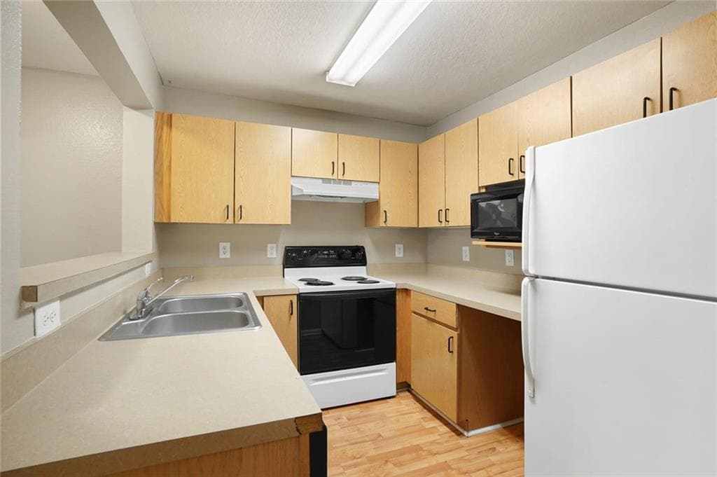 2 bedroom, 2 bathroom, 864 sq ft condominium for sale at 211 North Avenue 1332, Athens, GA 30601 — photo 3