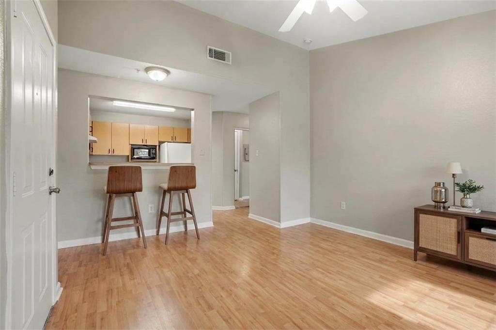 2 bedroom, 2 bathroom, 864 sq ft condominium for sale at 211 North Avenue 1332, Athens, GA 30601 — photo 9
