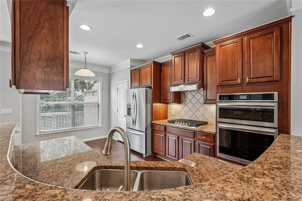 3 bedroom, 4 bathroom, 2,304 sq ft townhouse for sale at 1005 Manchester Way, Roswell, GA 30075 — photo 8