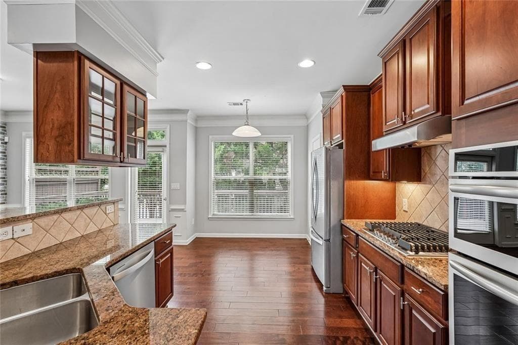 3 bedroom, 4 bathroom, 2,304 sq ft townhouse for sale at 1005 Manchester Way, Roswell, GA 30075 — photo 9