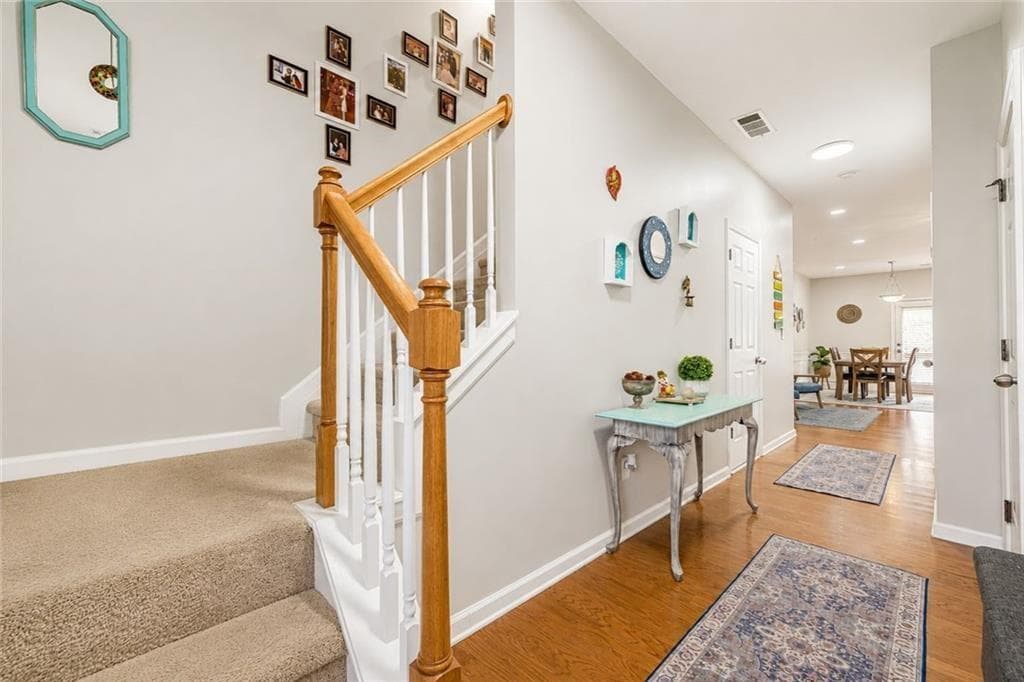 4 bedroom, 4 bathroom, 2,460 sq ft townhouse for sale at 2705 Maple Park Place, Cumming, GA 30041 — photo 2