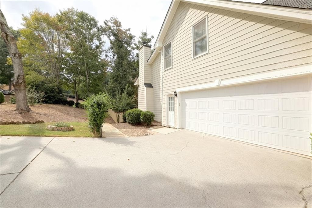 7 bedroom, 4 bathroom, 4,598 sq ft single family residence for sale at 1055 Whitehawk Trail, Lawrenceville, GA 30043 — photo 10