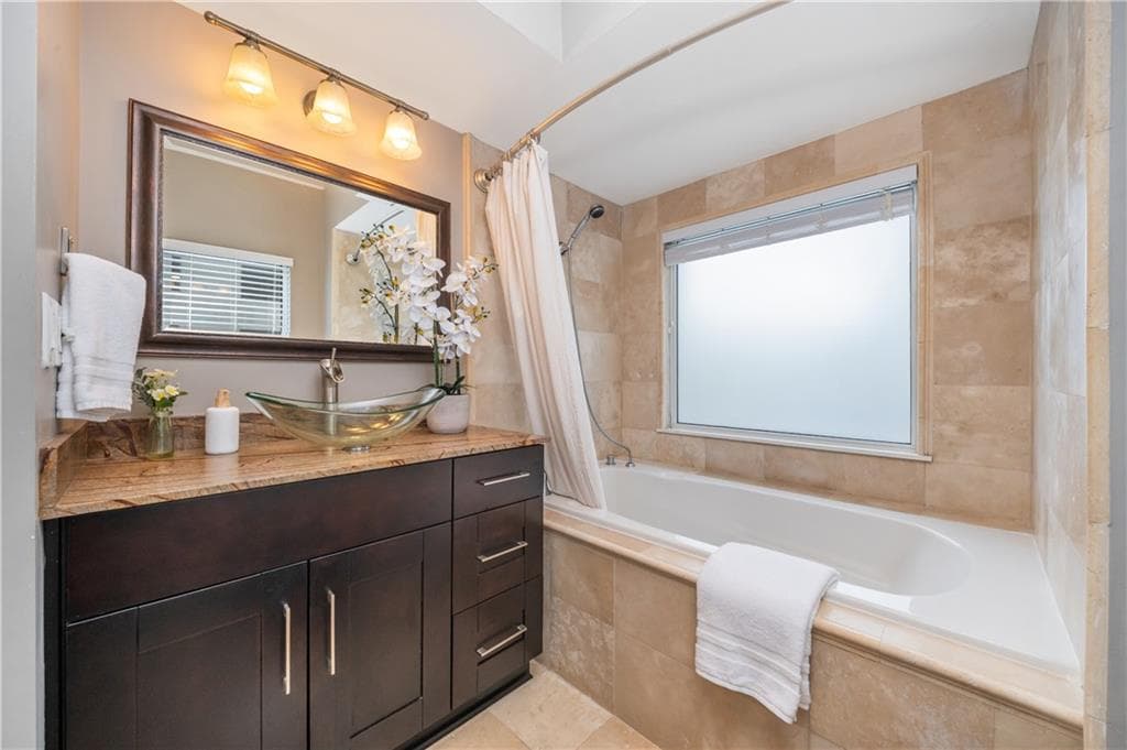 2 bedroom, 2 bathroom, 1,350 sq ft condominium for rent at 275 13th Street 312, Atlanta, GA 30309 for $3,200 a month — photo 6