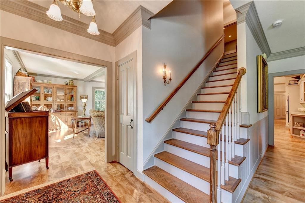 5 bedroom, 6 bathroom, 3,684 sq ft single family residence for sale at 675 Peace Creek Trace, Alpharetta, GA 30005 — photo 8