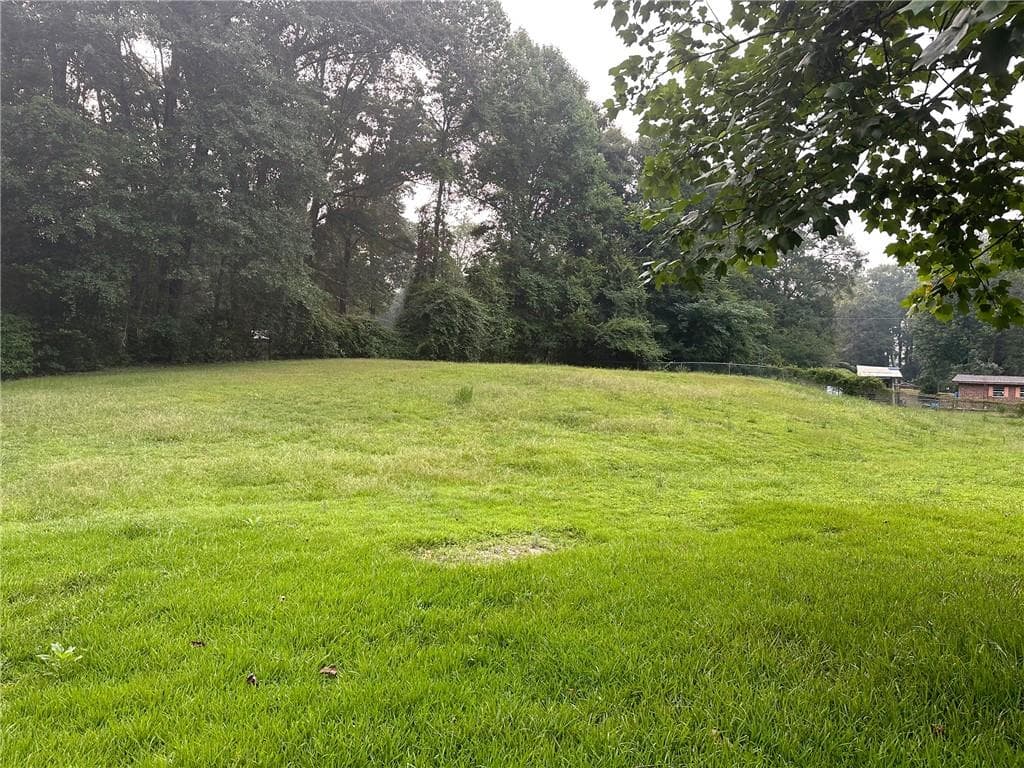 3 bedroom, 3 bathroom, 1,700 sq ft single family residence for sale at 7151 Curtis Drive, Macon, GA 31216 — photo 3