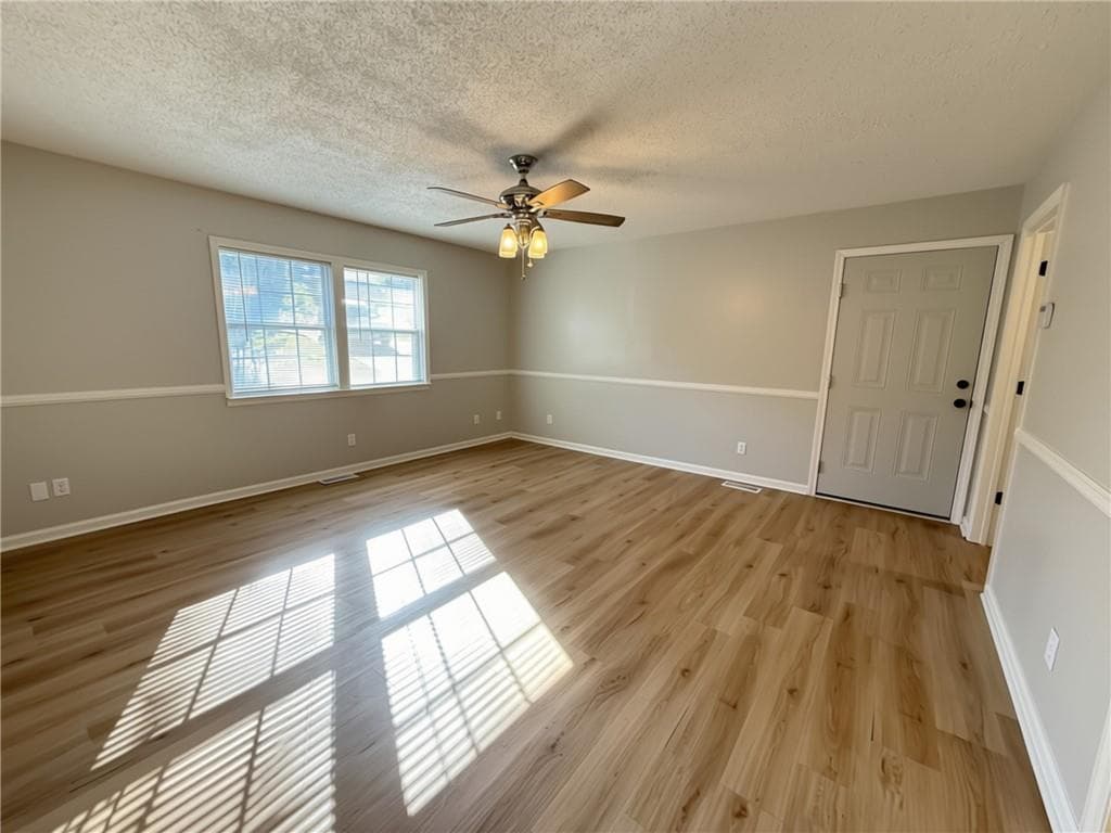 3 bedroom, 3 bathroom, 1,700 sq ft single family residence for sale at 7151 Curtis Drive, Macon, GA 31216 — photo 9