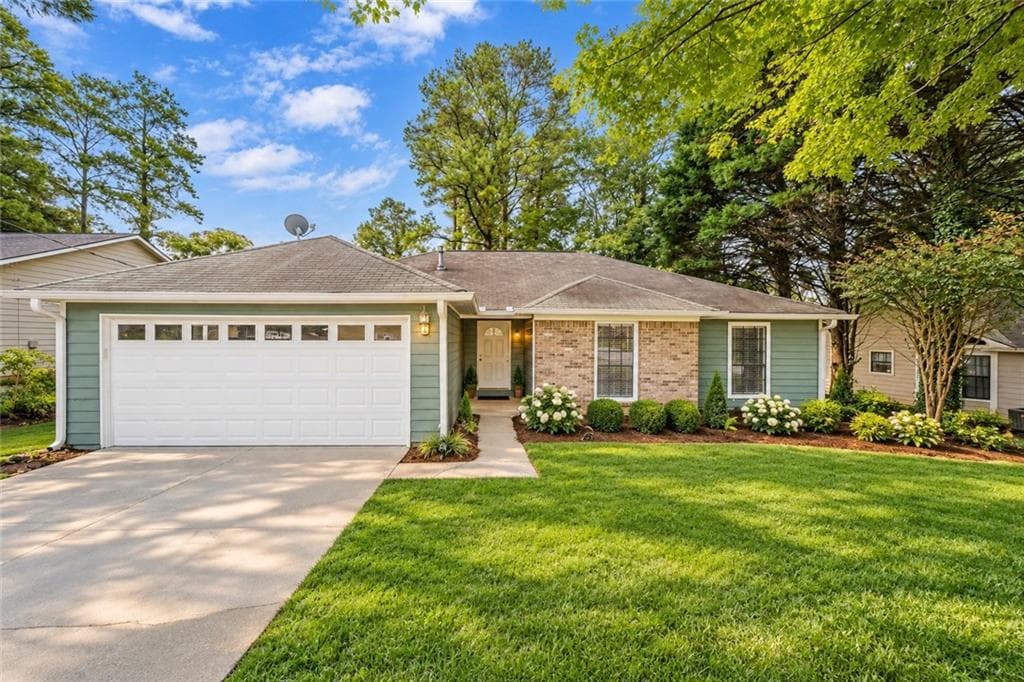 3 bedroom, 2 bathroom, 1,442 sq ft single family residence under contract at 1648 Brandon Square, Lawrenceville, GA 30044 — photo 3