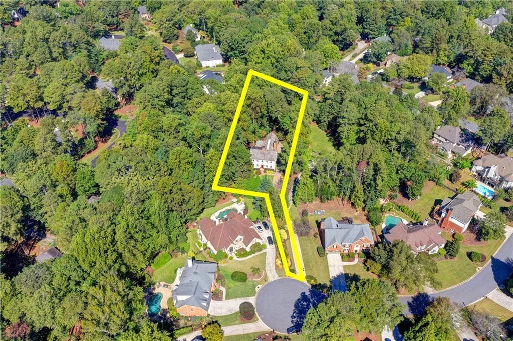 5 bedroom, 6 bathroom, 3,684 sq ft single family residence for sale at 675 Peace Creek Trace, Alpharetta, GA 30005 — photo 3