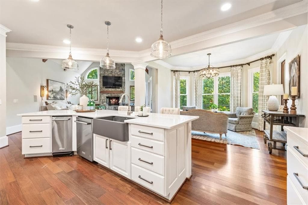 6 bedroom, 8 bathroom, 8,311 sq ft single family residence for sale at 1310 Cashiers Way, Roswell, GA 30075 — photo 2