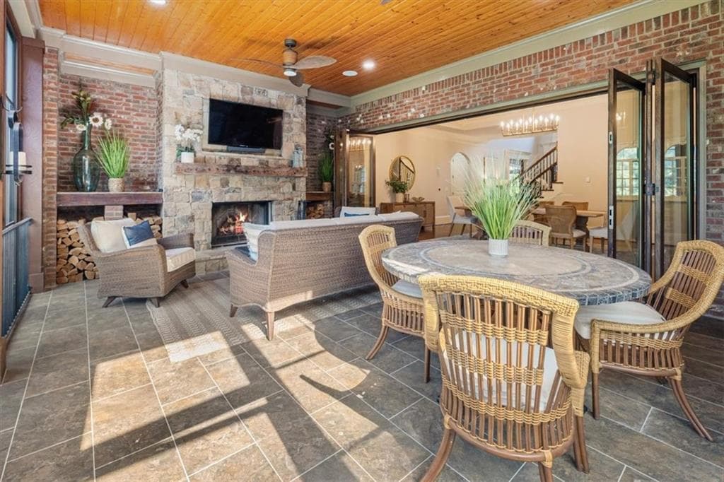 6 bedroom, 8 bathroom, 8,311 sq ft single family residence for sale at 1310 Cashiers Way, Roswell, GA 30075 — photo 4