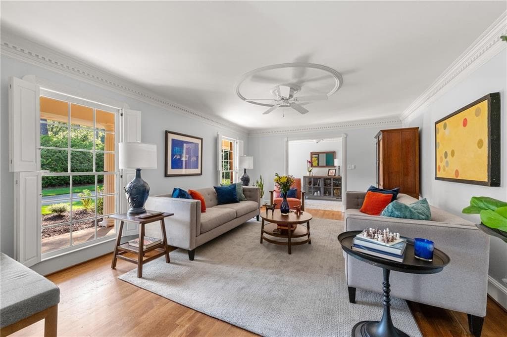 5 bedroom, 4 bathroom, 5,358 sq ft single family residence for sale at 5580 Lake Island Drive, Sandy Springs, GA 30327 — photo 5