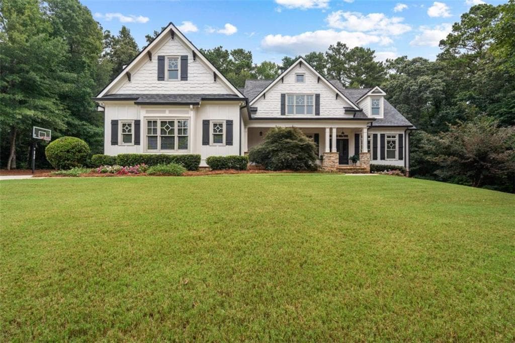 5 bedroom, 7 bathroom, 6,025 sq ft single family residence for sale at 120 Crystal Court, Tyrone, GA 30290 — photo 2