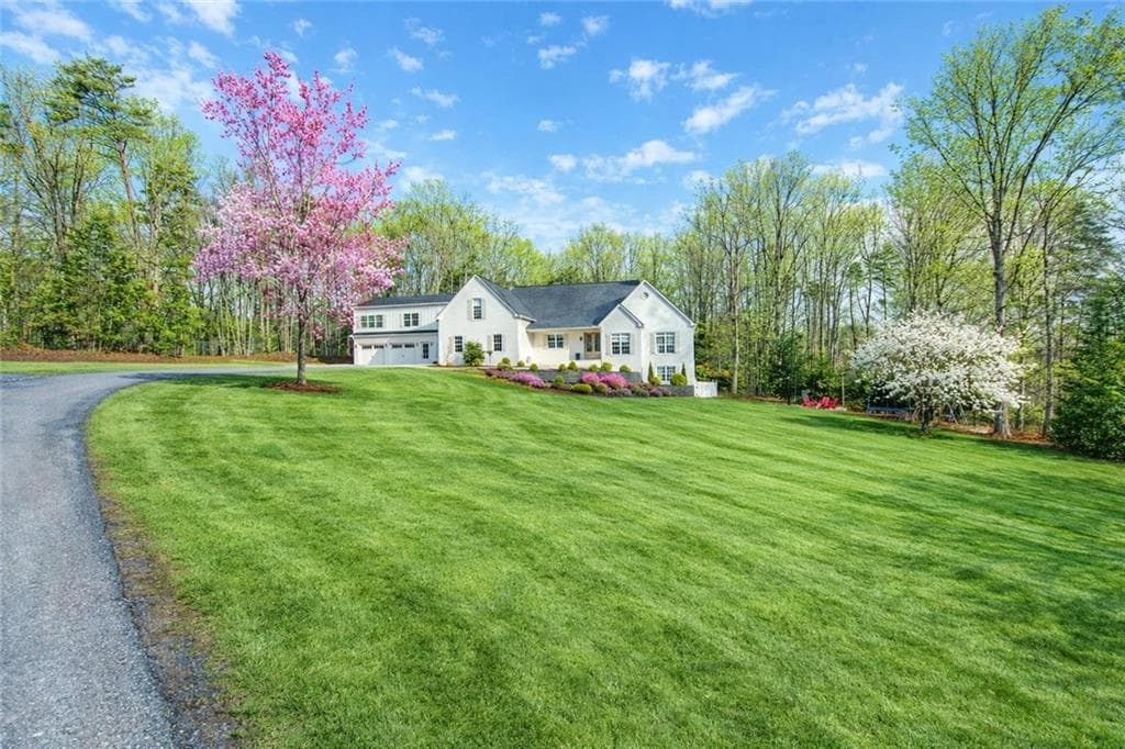 7 bedroom, 6 bathroom, 8,000 sq ft single family residence for sale at 2345 Fred Pitts Road, Clarkesville, GA 30523 — photo 4