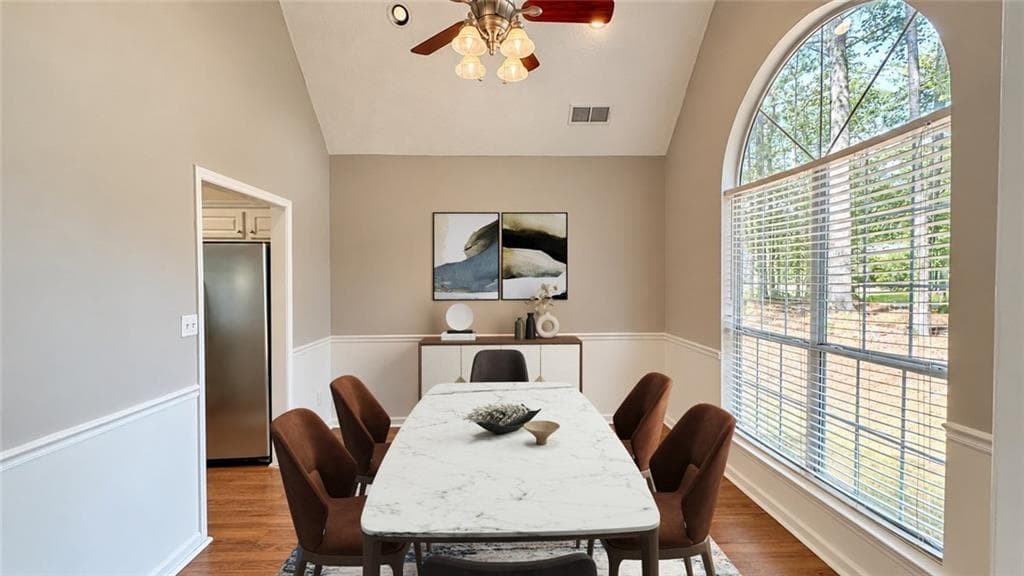 3 bedroom, 3 bathroom, 2,025 sq ft single family residence for sale at 20 Bartlett Drive, Sharpsburg, GA 30277 — photo 3