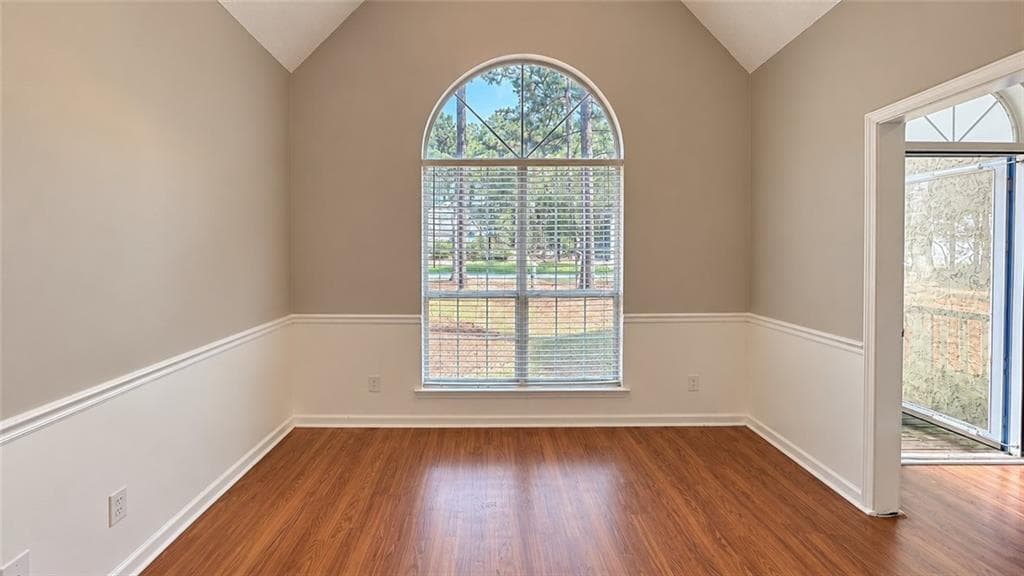 3 bedroom, 3 bathroom, 2,025 sq ft single family residence for sale at 20 Bartlett Drive, Sharpsburg, GA 30277 — photo 5