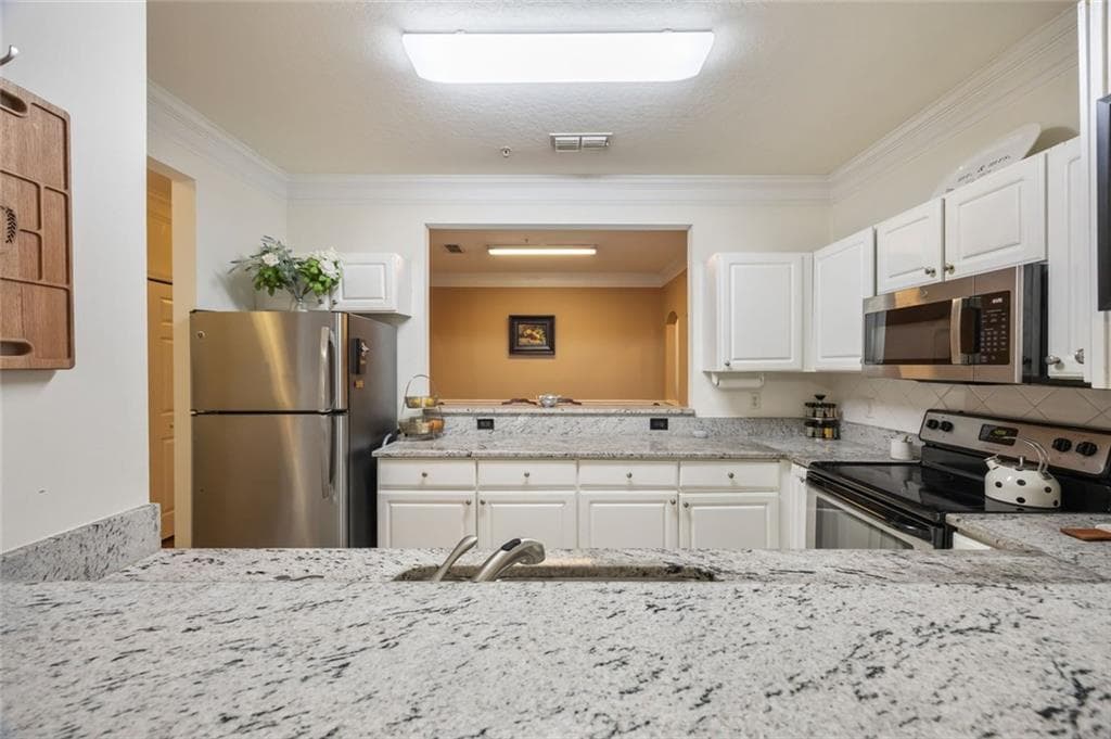 3 bedroom, 2 bathroom, 1,546 sq ft condominium for sale at 4007 Westchester Ridge, Brookhaven, GA 30329 — photo 4