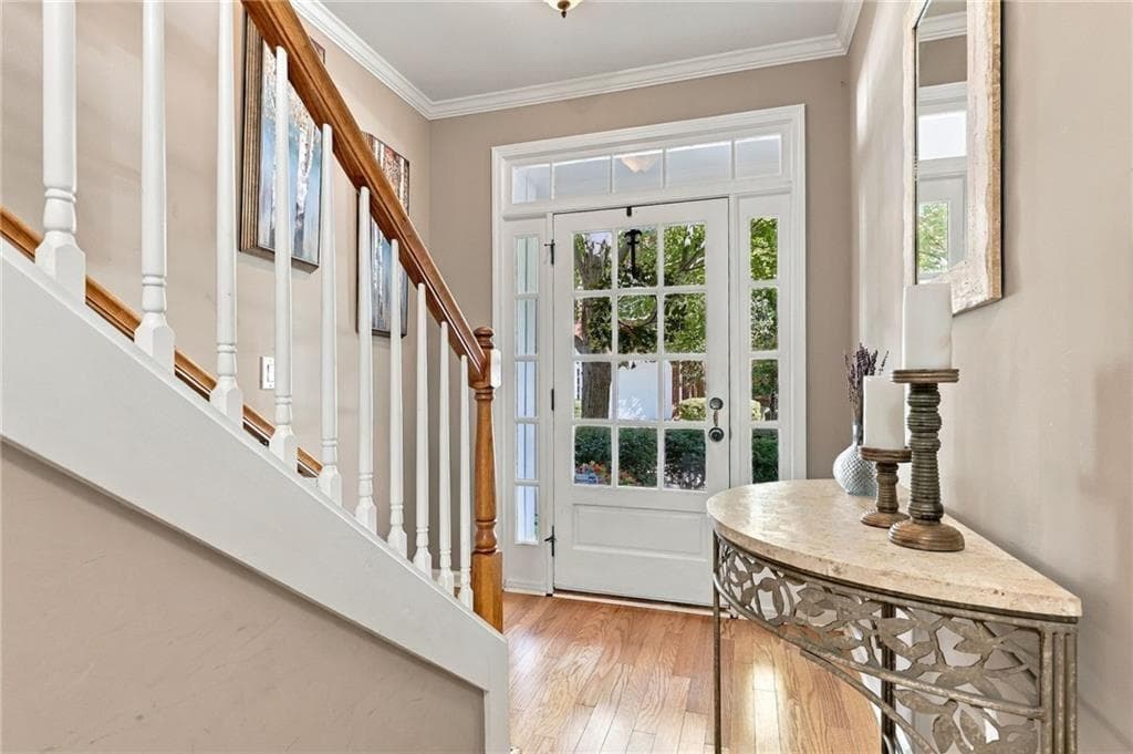 2 bedroom, 3 bathroom, 2,595 sq ft townhouse for sale at 1607 Waters Edge Trail, Roswell, GA 30075 — photo 4