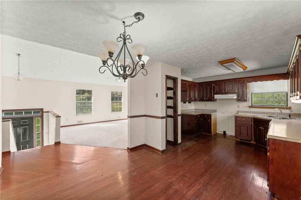 6 bedroom, 5 bathroom, 2,488 sq ft single family residence for sale at 6959 Deaton Henry Road, Flowery Branch, GA 30542 — photo 10