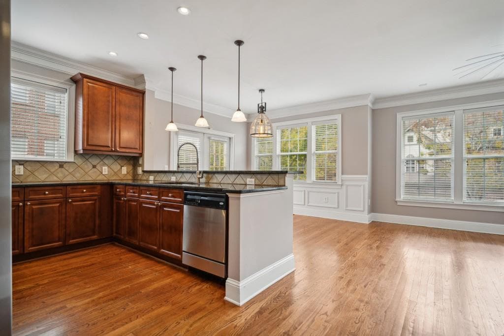 2 bedroom, 3 bathroom, 1,887 sq ft townhouse for rent at 3775 Ashford Creek Avenue, Brookhaven, GA 30319 for $3,250 a month — photo 5
